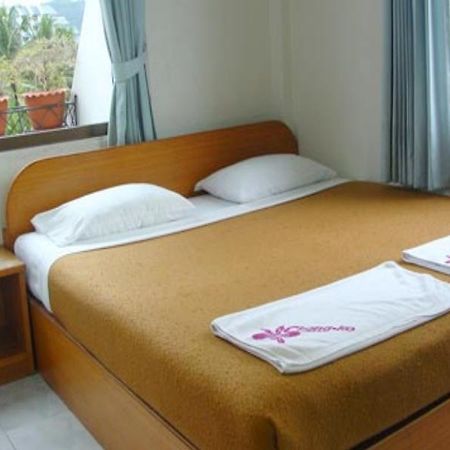 Chongko Guesthouse Patong Luaran gambar